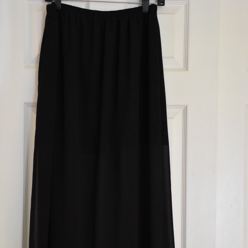 Black skirt